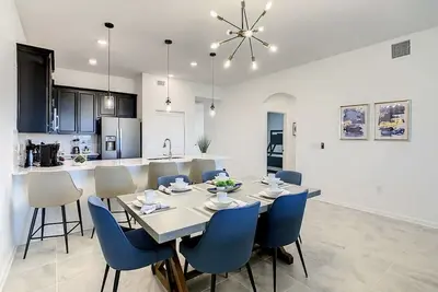 Image de Disney-Inspired / Game Room / Waterpark