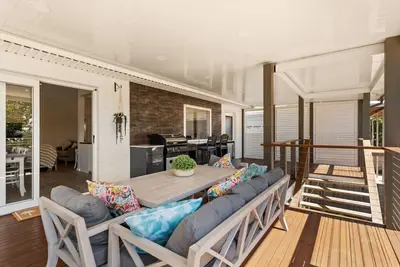Image de Moorooba Crescent 5 - Entertainer's delight in Nelson Bay