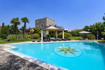4 Bedroom Villa in Moniga del Garda