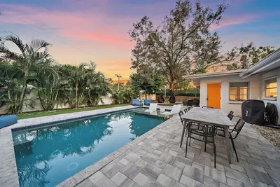 Image de Sandy Feet Retreat | Private Pool + Ping Pong!