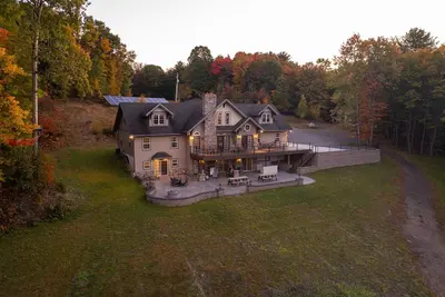 Image de Black Diamond Retreat | Lakefront w/ Dock + Game Room!