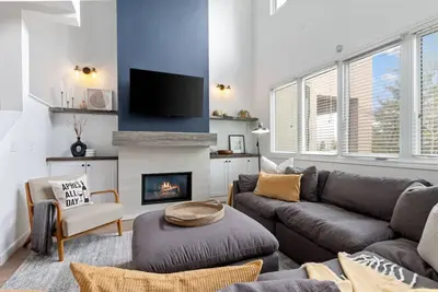 Image de Luxury Blue Mtn Getaway w/ Indoor Sauna (104697)