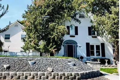 Image de Beautiful home, historic property- downtown Nampa