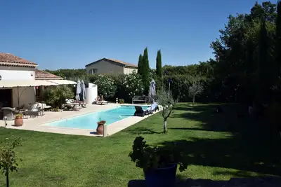 Image de Grande villa 200 m2, clim. , jardin clos 2200 m2, piscine 12x4, Luberon à 100 m