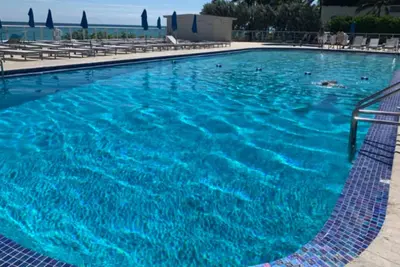 Image de Beach Studio in Sunny Isles - amazing pool - beach & city view - private balcony