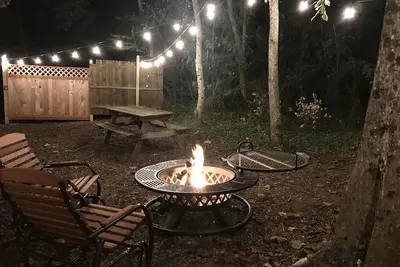 Image de Private, Romantic, ride 6 miles to Atv trails from cabin, outdoor lighting/fire pit
