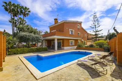 Image de Villa Viladomat - Only Families