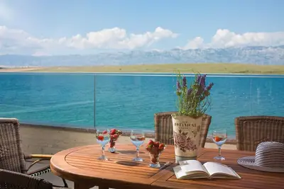 Image de Apartment for 2-4 persons | Air conditioning, satellite Tv & Internet | Sea view