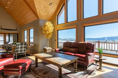 Image de Majestic Views | Family Lodge | Large Deck