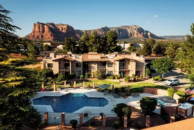 Image de Discover luxury in Sedona Oak Creek G13, a spacious 3br condo for 6 guests.