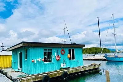 Image de Floating Cabin