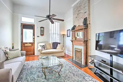 Image de Historic Townhome - 2 Mi to French Quarter!