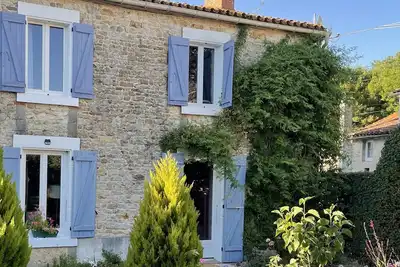 Image de Recently renovated cottage in the quiet village of St Valerien