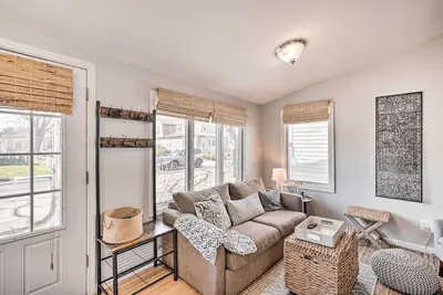 Image de Bright Belmar Cottage < Half Mi to Boardwalk!