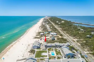 Image de 3 Br Pet Friendly East End Condo with community pool