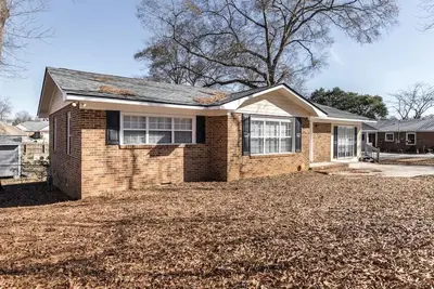 Image de (6 Beds)Southern Timeless Ranch by Wrafb\/Mall\/Park