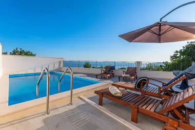 Image de Maison de vacances Makarska pour 1 - 5 personnes avec 2 chambres à coucher - Maison de vacances