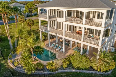 Image de Luxe Waterfront Home w/ Pool★Elevator★Gulf Access
