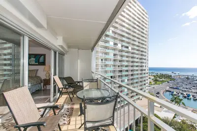Amazing Ocean View 2br\/2ba Apartment At Ilikai