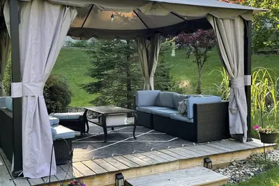 Image de Relax in beautiful Lake Como. Less than 10 minutes to downtown Lake Geneva.