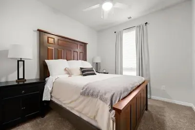 Image de Almost-Downtown Condo w/ Fully Stocked Coffee Bar and Private Sauna
