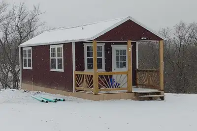 Image de Small Cabin on the Farm