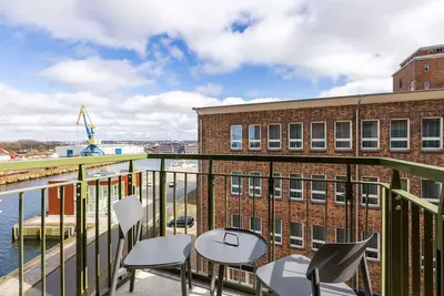 Image de Tasteful 2-room apartment with balcony and great view of the seaport - Krusespeicher