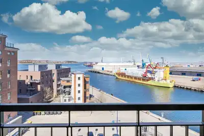Image de Great harbor apartment with sauna use in a prime location at the old harbor - Krusespeicher