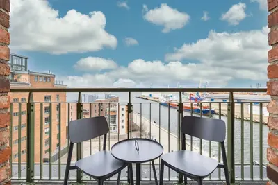 Image de Harbor residence with gallery bedroom, roof terrace and unique harbor view - Krusespeicher