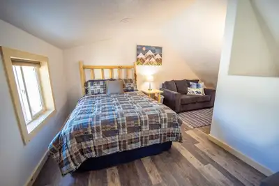 Image de New cabin near Kenai Rvr-2q&1f bed-w/loft #1