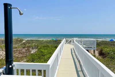 Image de Zoe's Family Tides! \nFamily Friendly Oceanfront.