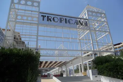 Image de Appartement penthouse avec terrasse à côté de la plage et de la marina de Denia