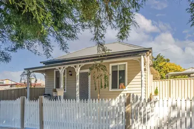 Image de Bright, Cosy and Central Cottage- Free Wi-fi, Netflix and Disney Plus