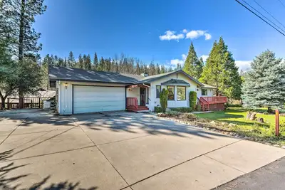 Image de Rustic Groveland Home: Private Hot Tub, Deck & Bbq