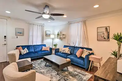 Charming Galveston Home < 1 Mi to Seawall!