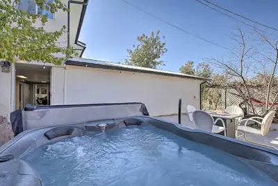 Image de Hot Tub & Fire Pit: 'Zion Haven' in Hurricane!