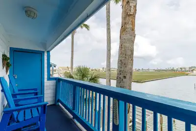 Image de Waterfront Condo with Canal Views, Private Balcony, Pool & Hot Tub