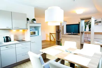 Image de Comfort maisonette apartment \"Stella\" - City-Apartments \"An der Postgalerie\"