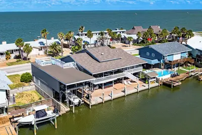 Image de Texas Paradise! Enjoy sunrises, sunsets & waterfront views in one place.