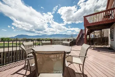 Image de 1155 Westmoreland Rd, Colorado Springs, · Pikes Peak Views! Close to Garden of gods/hiking!