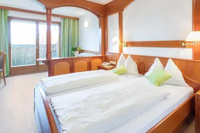 Image de Double room Comfort - Golf-Tennis-Wellnesshotel Mori