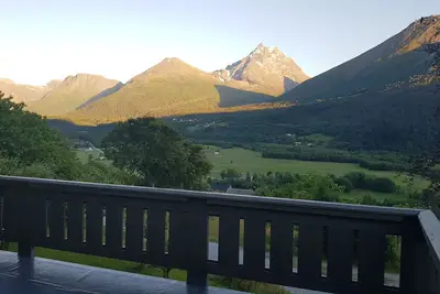 Hatlen View - Fantastic views!
