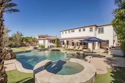 Image de Coachella Villa - Xl Pool and Spa - Big Outdoor Space - Resort-like Amenities