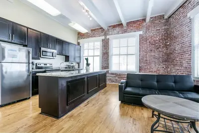 Image de Cozy 1br Condo Near French Quarter