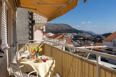 Image de Apartment KOKe - Two Bedroom Apartment with Balcony and partial Sea View