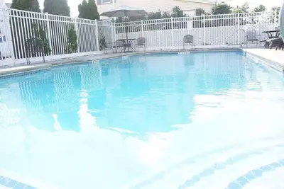 Image de lovely 2-bedroom apartment with pool 2b