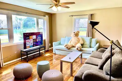 Image de Golf View, Beautiful house, walk to Nd, safe area