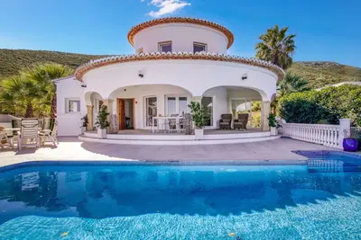 Image de Maison de vacances privée avec Wifi, climatisation, piscine privée, Tv, patio, parking