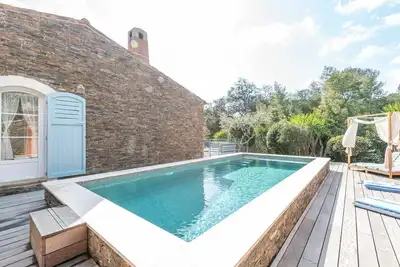 Image de Maison de vacances privée avec Wifi, piscine privée, climatisation, Tv, terrasse, parking