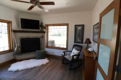Image de Cozy house in quiet neighborhood, downtown in walking distance (1510)